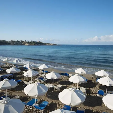 Corallia Breeze Near Coral Bay Beach