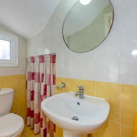 Villa Corallia Breeze Near Coral Bay Beach *
