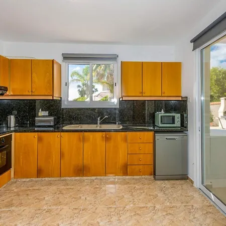 Corallia Breeze Near Coral Bay Beach Villa Maa