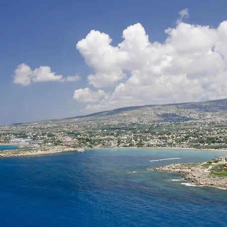 Corallia Breeze Near Coral Bay Beach Villa *