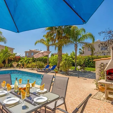 Villa Corallia Breeze Near Coral Bay Beach *